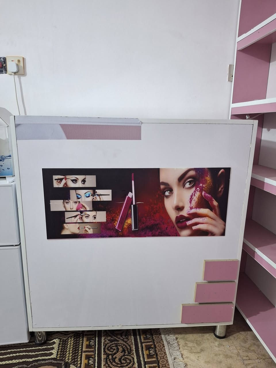 السلام عليكم
لاصحاب الكوزمتك فاترينات للبيع الارتفاع مترين والعرض متر ثلاث قطع لون وردي وابيض مع لوكو ونشرات داخل الخانات والخانة ارتفاع ٣٠س العمق ٢٠ س سعر الفاترينا الوحدة ب٧٥ + ميز متر مربع بسعر ١٠٠ مفصلهن تفصال 

ملاحضة 
احد الفاترينات بس الاكلبس مالهن مشلوع والوكو مكسور فقط سعرها يكون ٦٠ 
مكان بغداد بلديات


**إذا كنت صاحب هذا الإعلان وتريد حذفه لأي سبب، رجاءا أرسل رسالة إلى الدعم الفني**