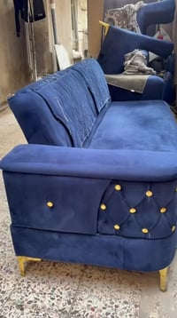 تخم • كنبة • قابل تفاوض