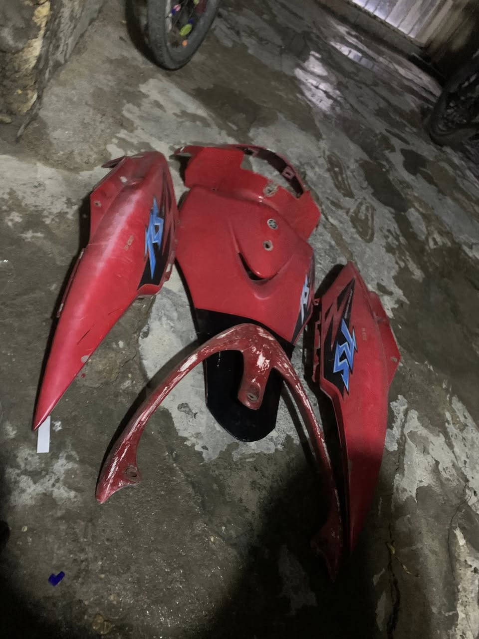 كفرات ماكس اصليه ٣ بلاديات
واحد مال أربعه اصلي مكان بغداد حي العامل
مكفولات
السعر خاص 
***********
