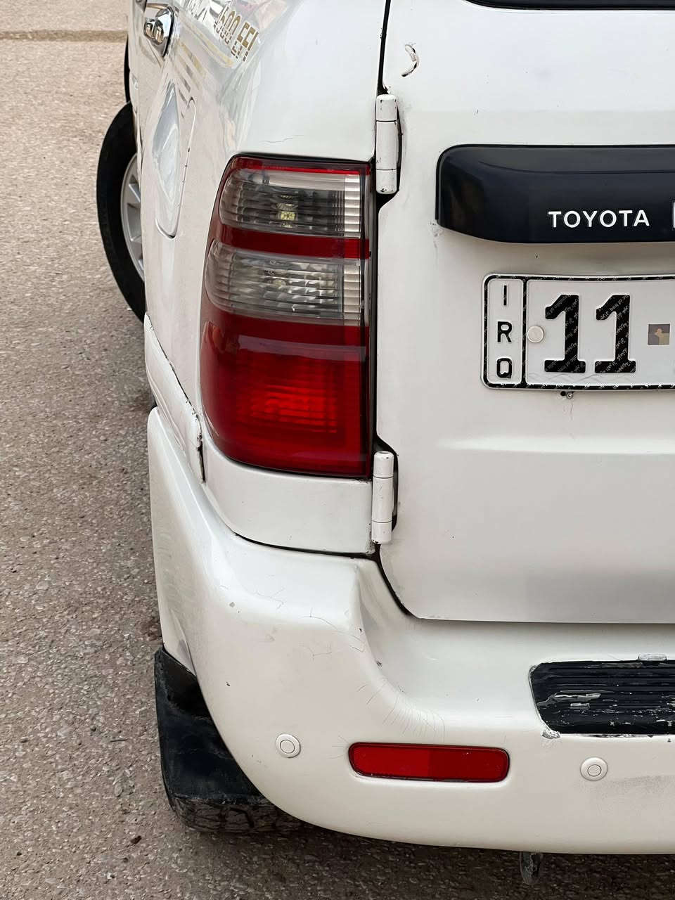 للبيع لاندكروز مونيكا موديل 1999 رقم بغداد نكليزي السياره بيه بارد قليل وصبغات قليله مكينه كير حداديه تبريد كهربيات جاهزه دبل تانكي تخم تاير جديد مكاني النجف للبيع السعر 95 وبيها مجال ***********
