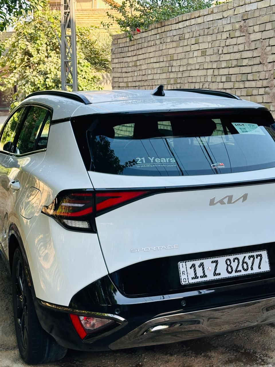 🚗 كيا سبورتاج 2025 بلاك اديشن 🔥
✨ أبرز المواصفات:
▪️ محرك 4 سلندر سعة 2000 سي سي اقتصادي وقوي
▪️ سقف حديد 
▪️ نسخة Black Edition مع إضافات سوداء رياضية (شبك، ويل كب، مرايا)
▪️ شاشة وسطية مع نظام آبل كار بلاي وأندرويد أوتو
▪️ كاميرات + حساسات أمامية وخلفية
▪️ تشغيل بصمة + دخول ذكي
▪️ مقاعد جلد مريحة بتصميم رياضي لون زيتوني 
▪️ مكيف خلفي لراحة الركاب
▪️ نظام ثبات إلكتروني ووسائد هوائية متعددة للسلامة
▪️مغلفه ppf
▪️بيه بارد بابين ع كد شبر ورصعة بلجاملغ مسحوب PDR الباقي ع وصع الشركة ماشية أقل 5000 Km
🔧 ضمان خمس سنوات أو 100.000 كم
السعر : 228 بيهة مجال للشراي
العنوان: بغداد مصفى الدورة
للاستفسار: ***********
