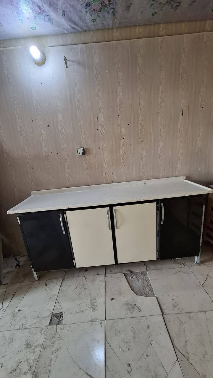 للبيع كاونتر مترين مرمر تسكام تركي اخو الجديد المنيوم السعر ١٨٥ الف 
***********
***********
اتصال أو واتساب
