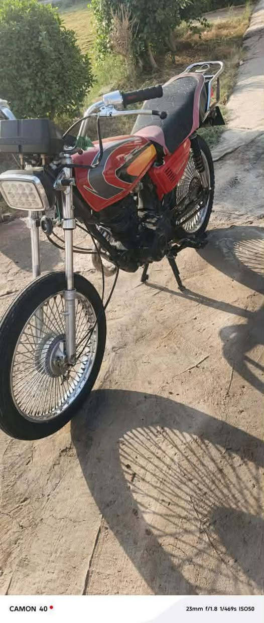 سلام عليكم دراجه ارشه ومحرك برفاز كلك كلك ومكفوله 
للاتصال على الرقم وسعرها250
***********
