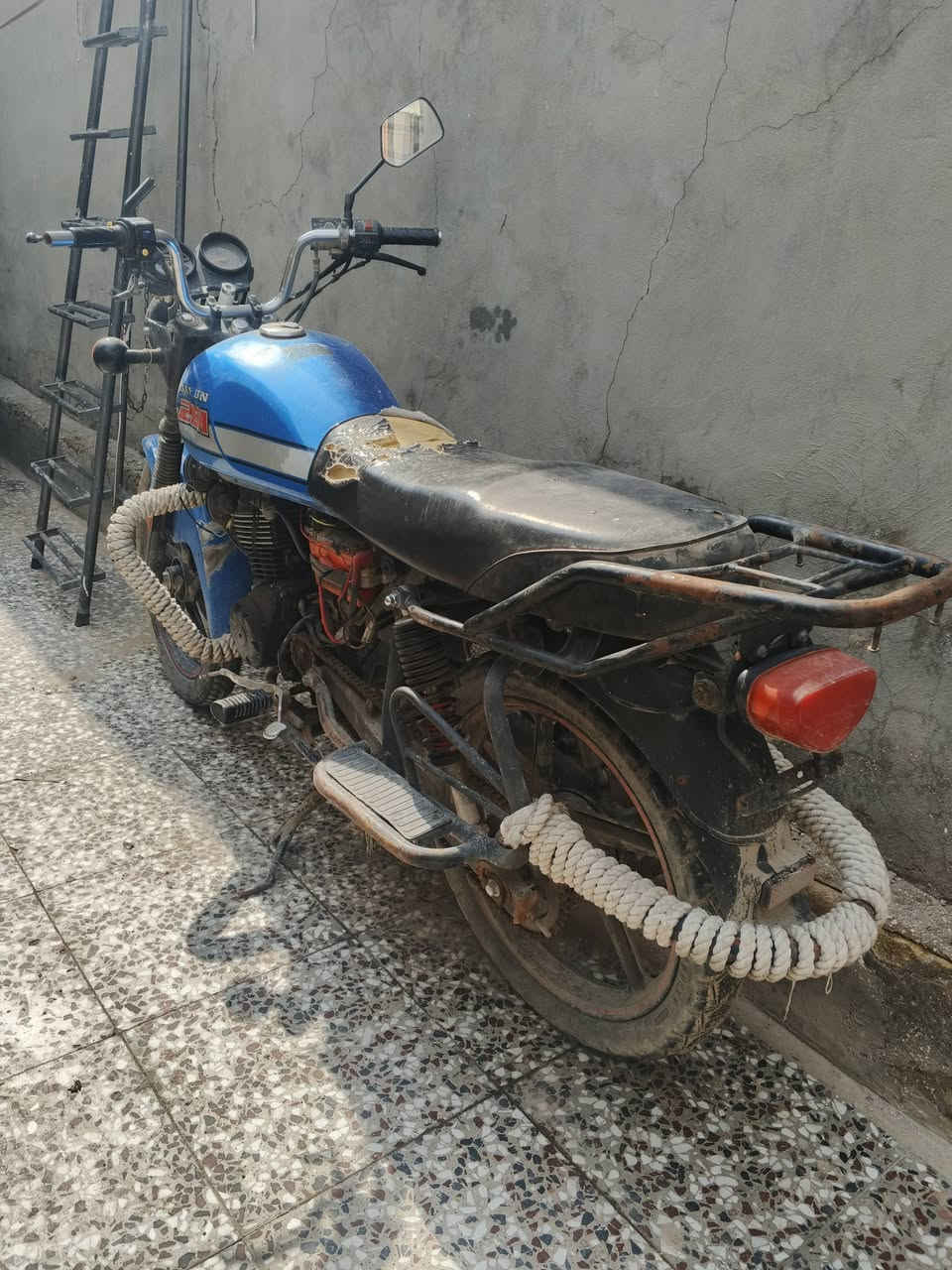 سلام عليكم
للبيع دايون 22 مكاتبت مكتب كفاله عن السرقه شرط عدي ضاعن اوراقه وكاتبك عن السرقه الدراجه طافيه ماعرف شبيه ابيع ع هاي الوضعيه 400 وبيه مجال جدا قليل مكاني كوفه الكورنيش ***********
