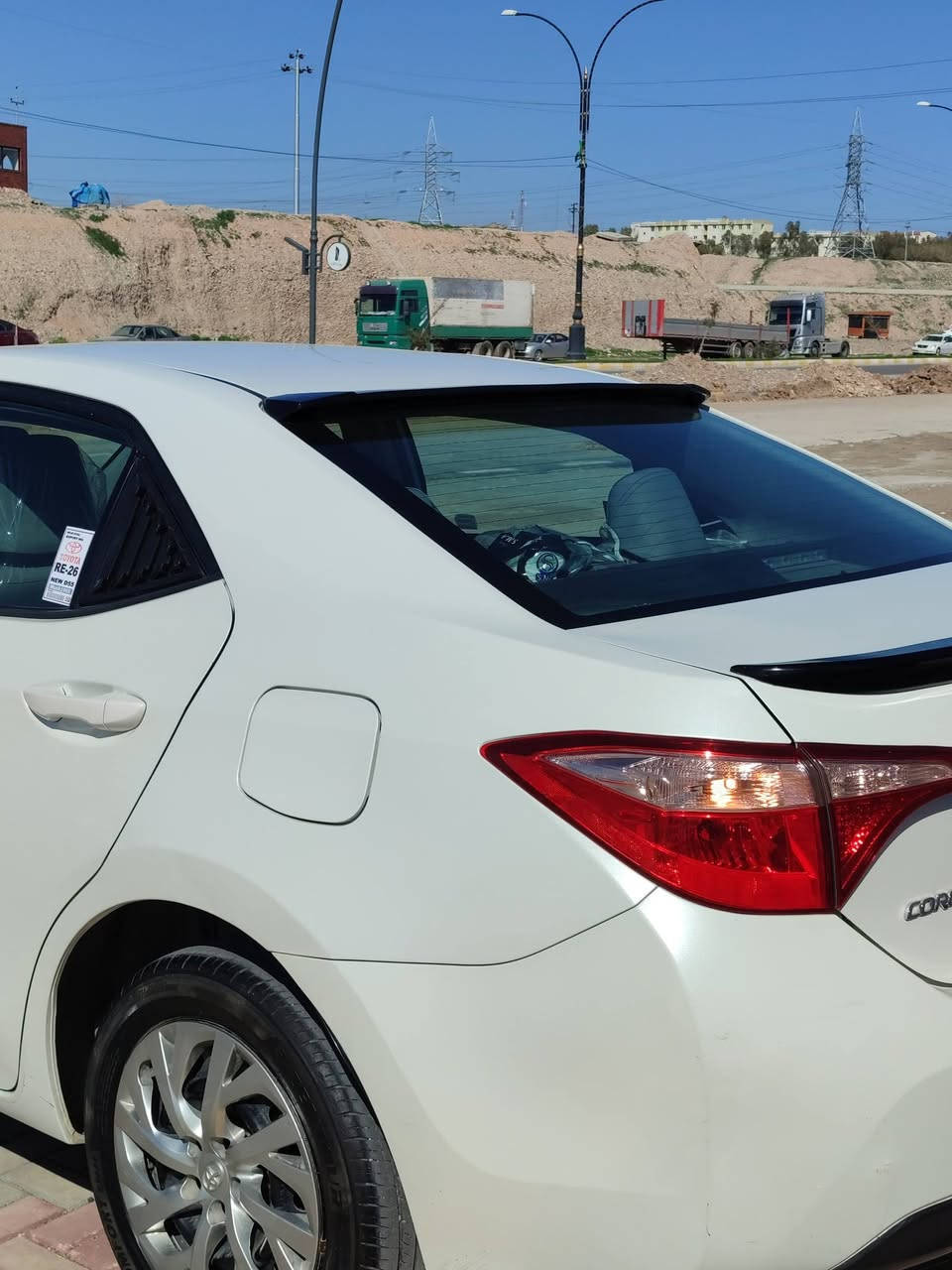 السلام عليكم. للبيع كورلا  2017 مواصفات LE
رقم سليمانيه  . الدولي. تحويل مباشر السياره بسمي جديده لحد 2030

محرك.  كير.  شرط. جاهزه من كلشي
تخم تاير جديد منضومه عدسات زينون عالي ماصي 
تبريد ثلج  تدفئه شغال السياره مابيها نقص جاهزه من كلشي قطره نقص مابيها  السياره بيها جاملغين بخ وبنيد مبدل 
السعر 136وبي مجال والسوك كلشي بي السياره ماشيه 71ميل 
الرقم ***********
