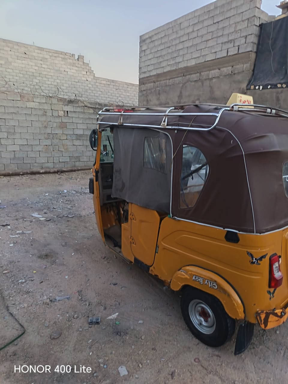 سلام عليكم تكتك للبيع موديل 2021 تكتك نضيفه العنوان بغداد جسر ديالئ ***********
