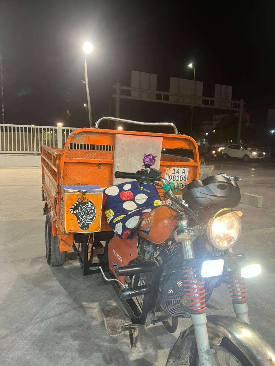 سلام عليكم للبيع السعر خاص مستعجل عليه ***********
