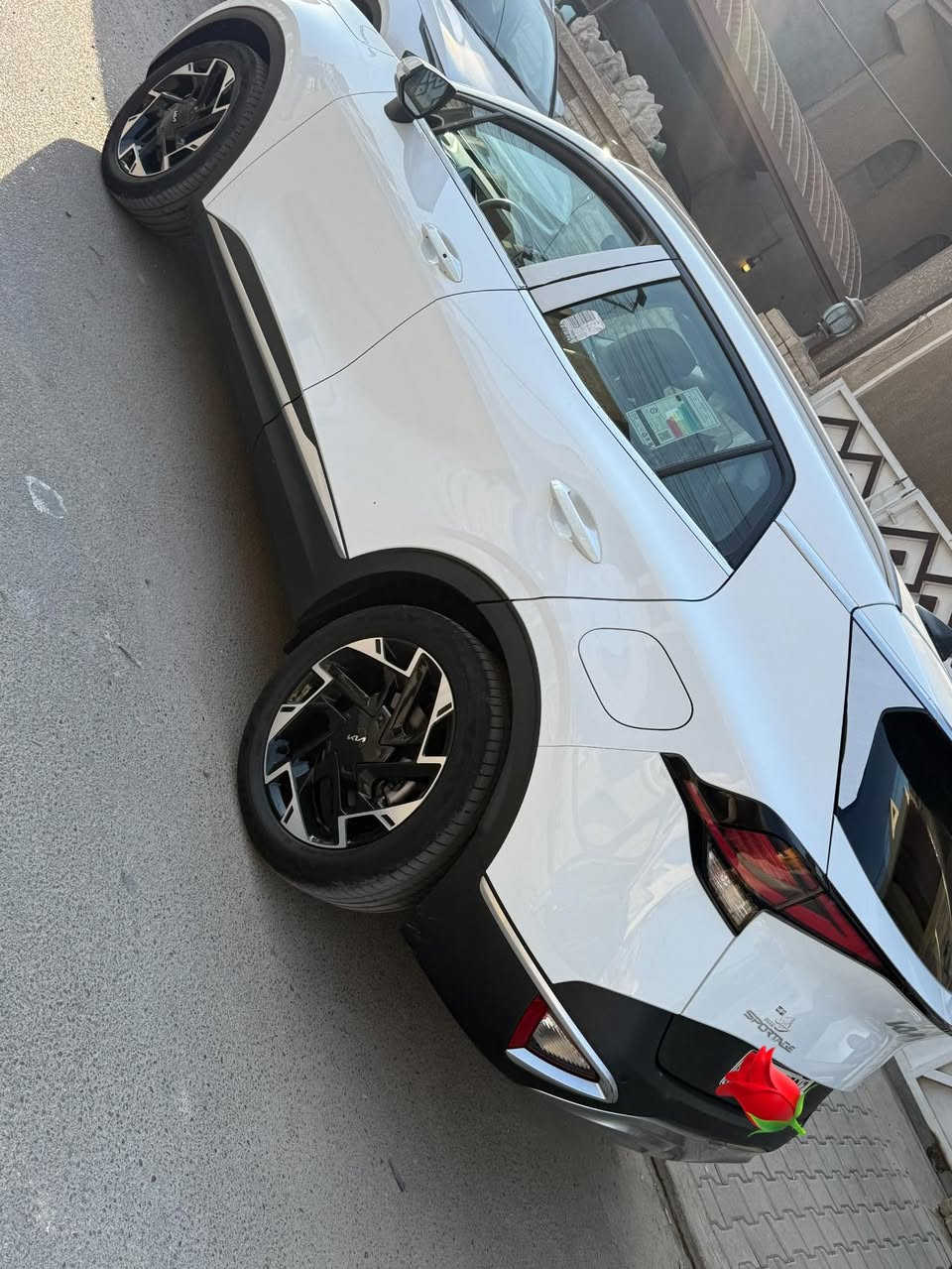 السلام عليكم
كيه سبورتج ٢٠٢٥خليجي ضمان شركة الدوليه ٥سنوات

رقم بغداد 

داخل بيجي شفتات مري شفط ترحيب كشنات كهرباء تدفأه 

استيرن تدفأه جنطه كهرباء بصمه تشغيل 

موديل 2025

ماشيه 20 كيلو 

السياره فول ماعدا البانوراما

السيارة جديده كلش 

بغداد اصليخ ٦٠٠

ا

للاستفسار /***********
