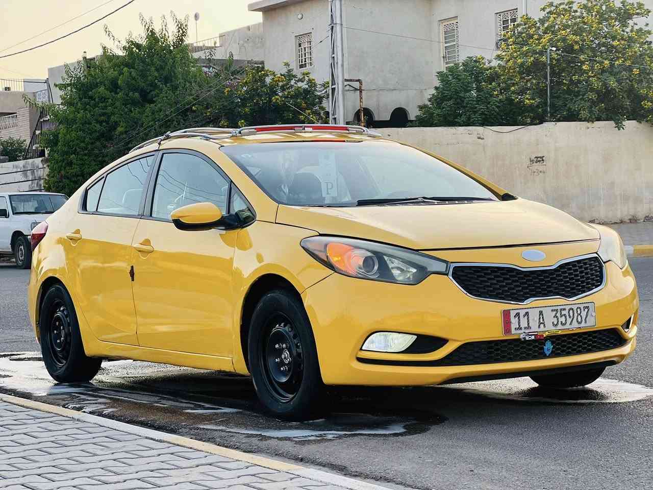 السلام عليكم كيا فورتي موديل 14 امريكي. مكينه 2000. سياره رقم بغداد بسمي سنويه جديده وسياره جديده وحلوه كير ومكينه ودوشمه وتخم تاير سياره جاهزه وخير من الله صبقه جديده مكاني كوت  

 الشراي يتصل ***********—*********** 

السعر 105  الشراي يتصل
