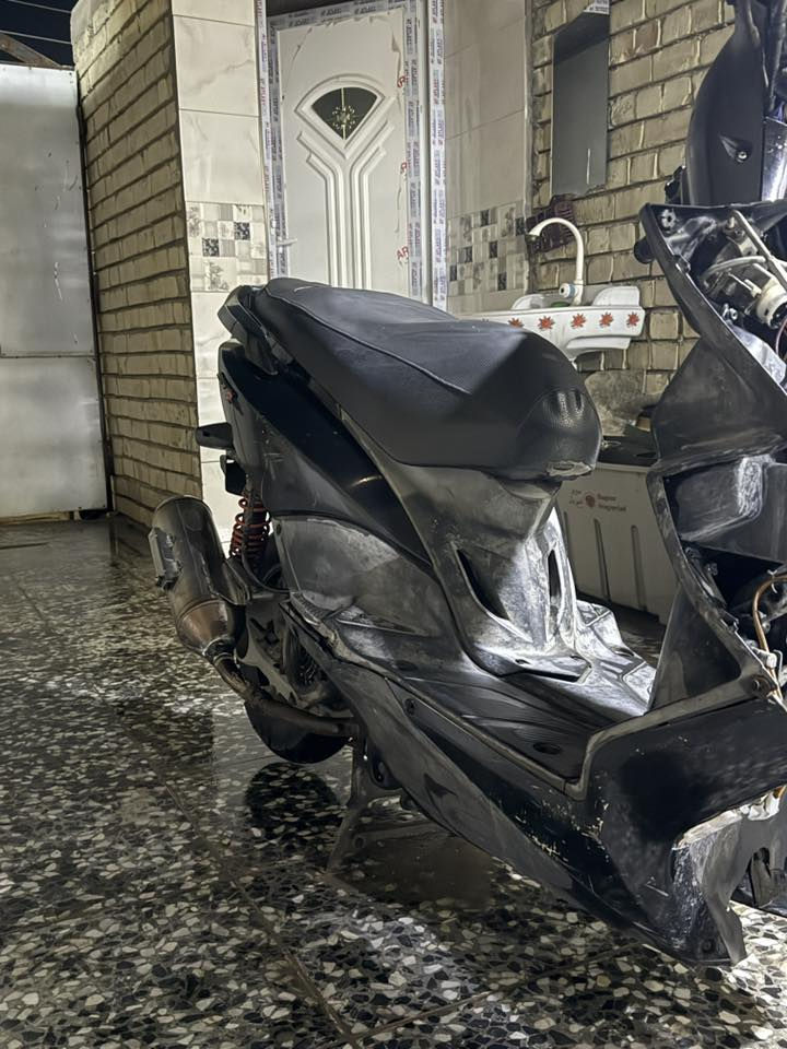 السلام عليكم جيتي ار للبيع نقص بجم وحواضن كهربائياته كامله حتى الاشاير الاماميه والمرايات موجوده مكينه ممفتوحه بس بيها لاستيك ولف او بدايه تبخير مااعرف بيهن مكاني بغداد الكماليه ***********
