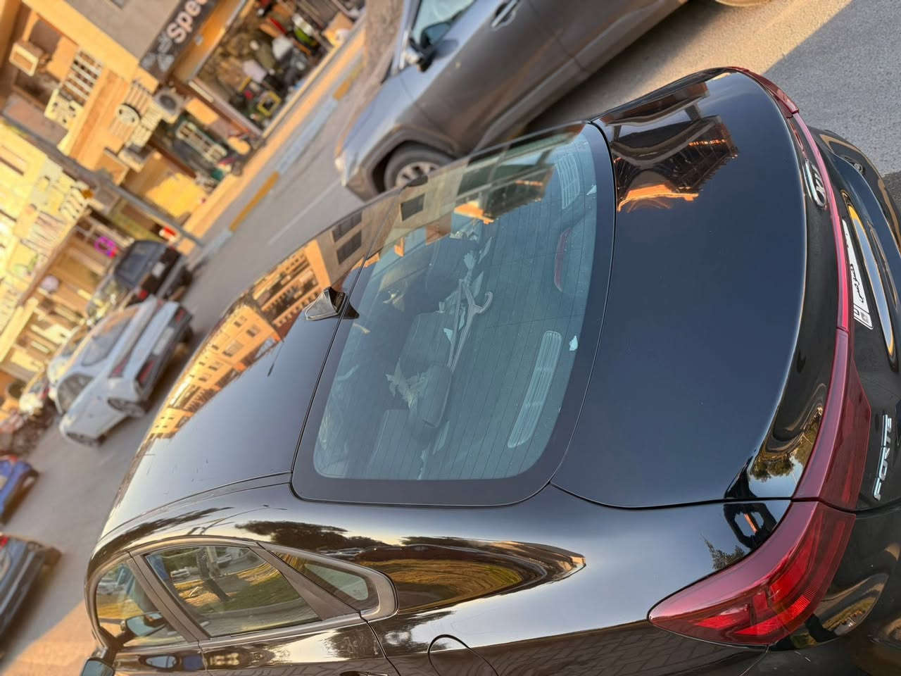 كيا فورتي 2019رقم بغداد حرة غير متواجد على الفيس فقط اتصال
وراد امريكي. السيارة لون اسود حادثة امنزل صورة الحادث  

‏ 3KPF24AD1KE092338رقم الشاصي  

ماشية 72 الف وقابلة للزيادة

مواصفات السيارة 

تبريد بيانو 

فول تحكم ستيرن 

زينون عالي ناصي 

ويل كب 

رادار تحديد مسار 

شاشة بنظام ابل كار بلي واندرويد

كامرا خلفية دوارة

مري كهرباء 

السعر 130 

رقم بغداد مشروع وطني 

مكان السيارة بغداد القادسية مدخل ساحة قحطان 

للأتصال ***********
