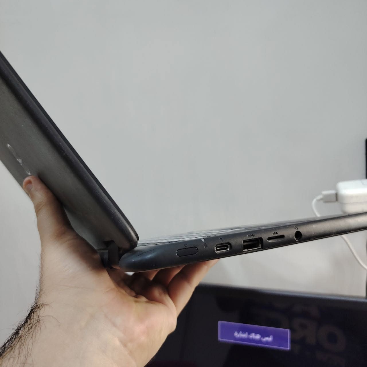 سعره 80 الف
🔥 Dell Chromebook 3100 2-in-1 – شاشة لمس
لابتوب + تابلت بجهاز واحد ✨
🔹 شاشة لمس 11.6 إنج HD
🔹 يدور 360° (2in1)
🔹 معالج Intel Celeron N4020
🔹 رام 4GB
🔹 تخزين 32GB فلاش خارجي 
🔹 نظام Chrome OS سريع وخفيف
🔹 بطارية تدوم ووزن خفيف والشاحن تايب سي
🔹 متحمل ومناسب للطلاب والدراسة
💻 عملي، سريع، وسعره مناسب
📩 للمراسلة والاستفسار خاص


**إذا كنت صاحب هذا الإعلان وتريد حذفه لأي سبب، رجاءا أرسل رسالة إلى الدعم الفني**