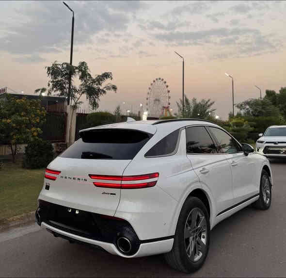 � للبيع • Genesis GV70 / 2023 • 🌟

✨ سيارة أحلامك وصلت! ✨
فخامة، نظافة، أداء… كل شيء مرتب من الألف للياء.

 • 🚗 الموديل: 2023
 • ⚡ المحرك: 6 سلندر 3.5 Twin Turbo — أداء ناعم وقوي
 • 🕒 العداد:10,000 فقط — شبه جديدة

 • 🏆 الحادث :تبديل جوملغ وبنيد نفس الون اصلي 

 • 🛋️ الداخلية: جلد ناعم، مراتب مشدودة، تصميم داخلي فخم، ألوان متناسقة
 • 💎 المواصفات: شاشة كبيرة، بصمة ذكية، رادار، كاميرات 360، ليد كامل، فتحة سقف، نظام أمان متكامل

💰 السعر:$35,000 وبيه مجال
📞 للتواصل:
***********
***********
او زيارة موقع شركة الناجح العالميه بغداد حي الجامعه نفق الشرطه مقابيل مختبر الرازي
