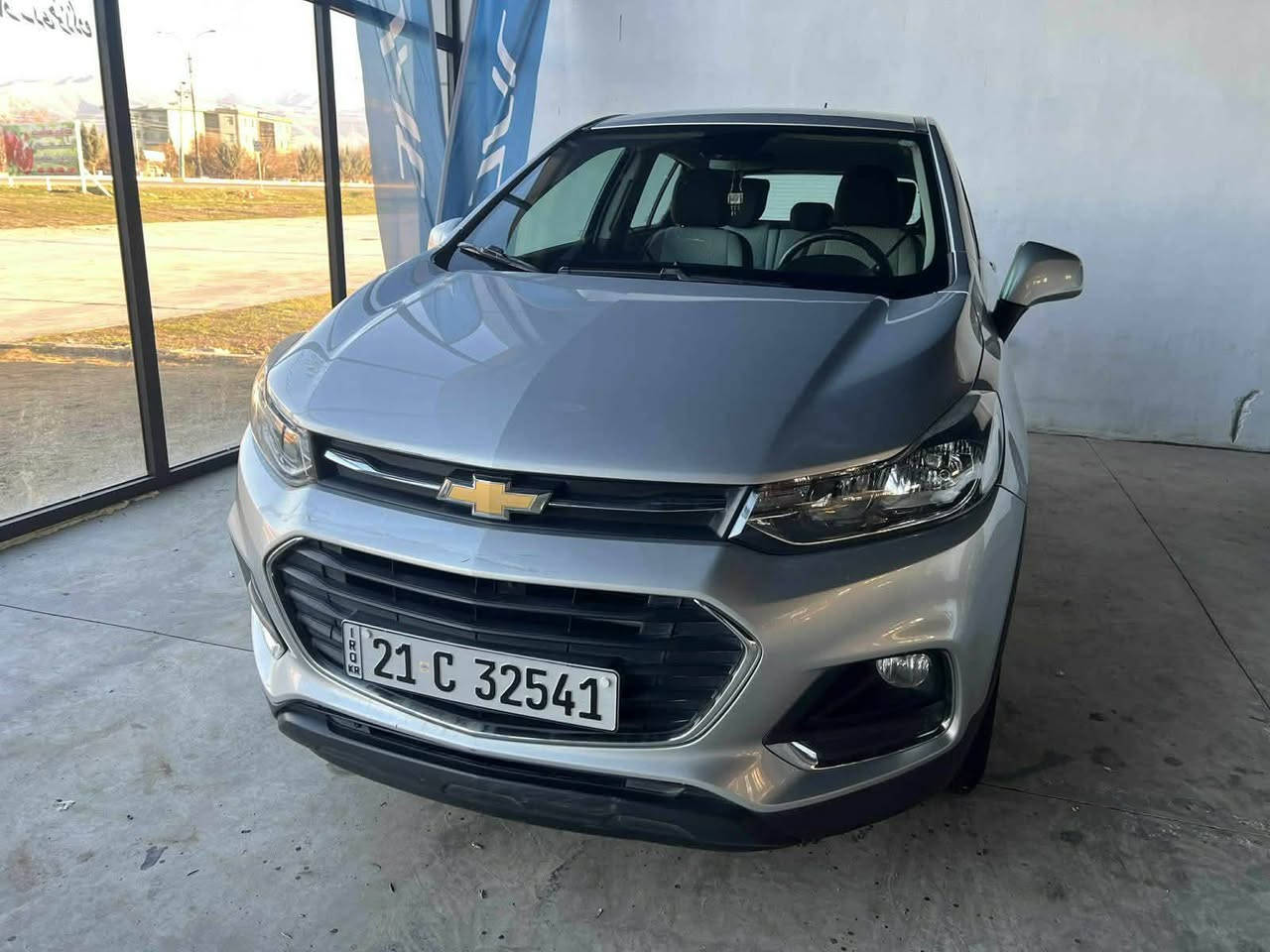 Chovrlet trax 2018 
شوفرلێت تراكس موديل ٢٠١٨ کلین تایتل
سفري شه ريكه مەنسور  بي بو ياخ سبيري دانه بەزیوە
 
برخوي با نه دراوه مه كينه ي نه كرا وه ته وە
 ٩٨ هه زار  روشتوه سه نه وي هه مو شتي تازه يه
(مەکینە ٢٠ مەرخوب) بێ تۆربۆ
١ دەستە لە شەریکەوە 
*********** السليمانية, العراق
