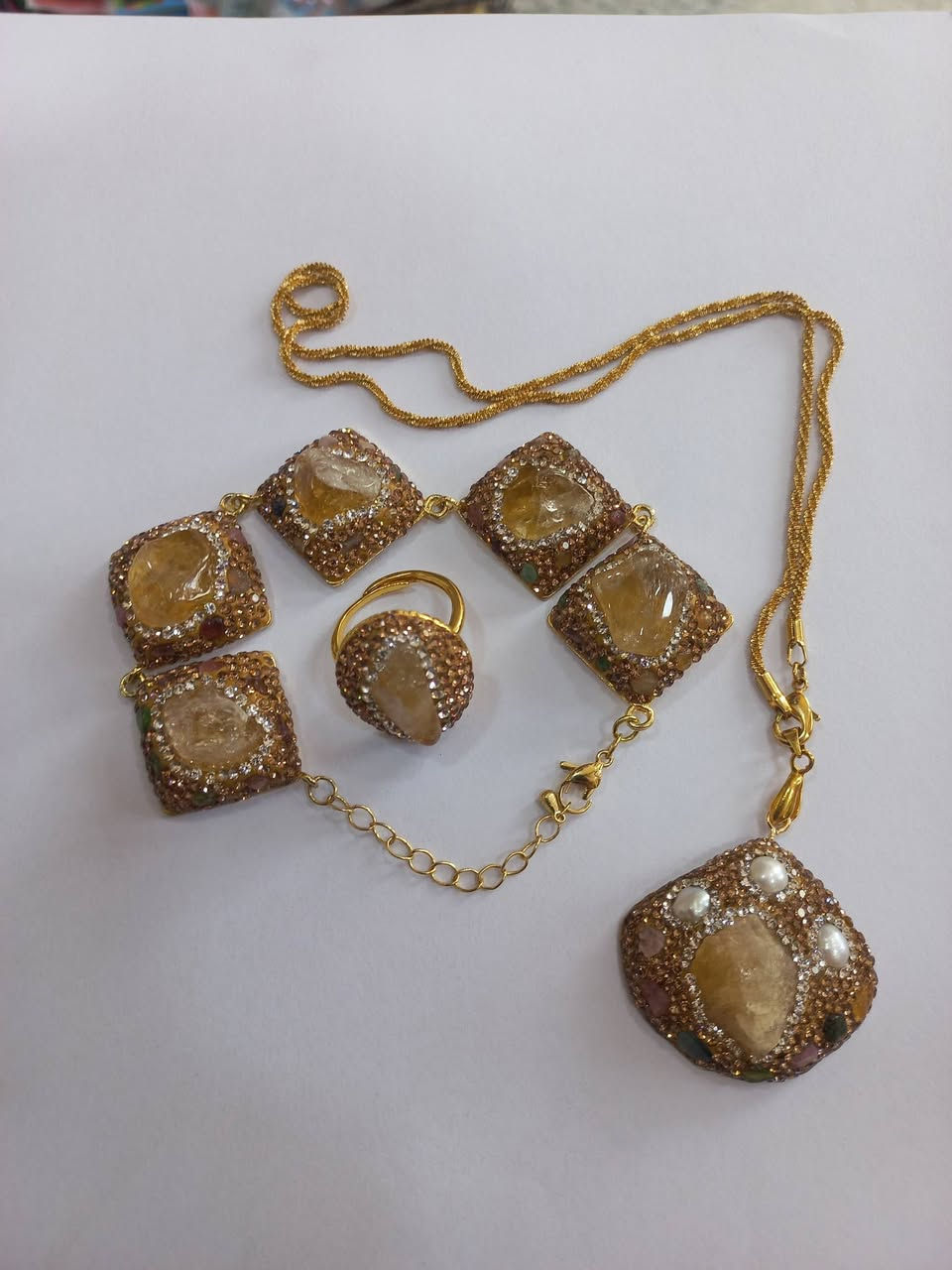 بمناسبة عيد الحب مكتبة الفهد تقدم لكم افضل انواع الهدايا ( العادي و الاصلي ) مع توفر بوكسات التغليف و اكياس الهدايا و تغليفها.
يتوفر توصيل الهدايا لمحبيكم مع امكانية الدفع المسبق الكترونيا.
يوجد اختيار هدايا مفرد او عمل سيت كامل لكم حسب طلبكم.
يتوفر (  ساعات ، بكجات عناية بالبشرة ، احجار كريمة ، سوارات و محابس احجار كريمة ، سبحة حجر العقيق و غيره ، ورد ، بوكسات ورد و دب ، بوكسات تغليف هدايا ، اكياس هدايا كارتونية و لايلون ، مستلزمات تغليف الهدايا ، تغليف هدايا )
يتوفر توصيل فوري اليوم لمحافظة بغداد.
{     مـــكــتــبـــة الـــفــهـــد   }
عنواننا : بغداد - ابو دشير - شارع الضغط - بجانب مستوصف الشهيد مصطفئ الصدر  - امام جامع الكاظمين.
اوقات دوامنا :- يوميا صباحا ( 10 - 1 ) مساءا ( 4 - 10 )  ، ما عدا الجمعة عطلتنا.
حساباتنا (لاخر اخبار التقديمات و الحجوزات الالكترونية مثل الرعاية الاجتماعية و جواز السفر و الحجز على البطاقة الموحدة و التعيينات):-
فيسبوك: مكتبة الفهد في ابو دشير
انستغرام و تيك توك: al_f_li
اسم قناة التيليجرام : مكتبة الفهد.  
للاستفسار  المراسلة او الاتصال على:-
هاتف: *********** متوفر واتساب. 
معرف التيليجرام Alfli5. 
نتعامل بخدمات زين كاش و الماستر كارد للدفع الالكتروني.
يوجد توصيل لجميع محافظات العراق.
