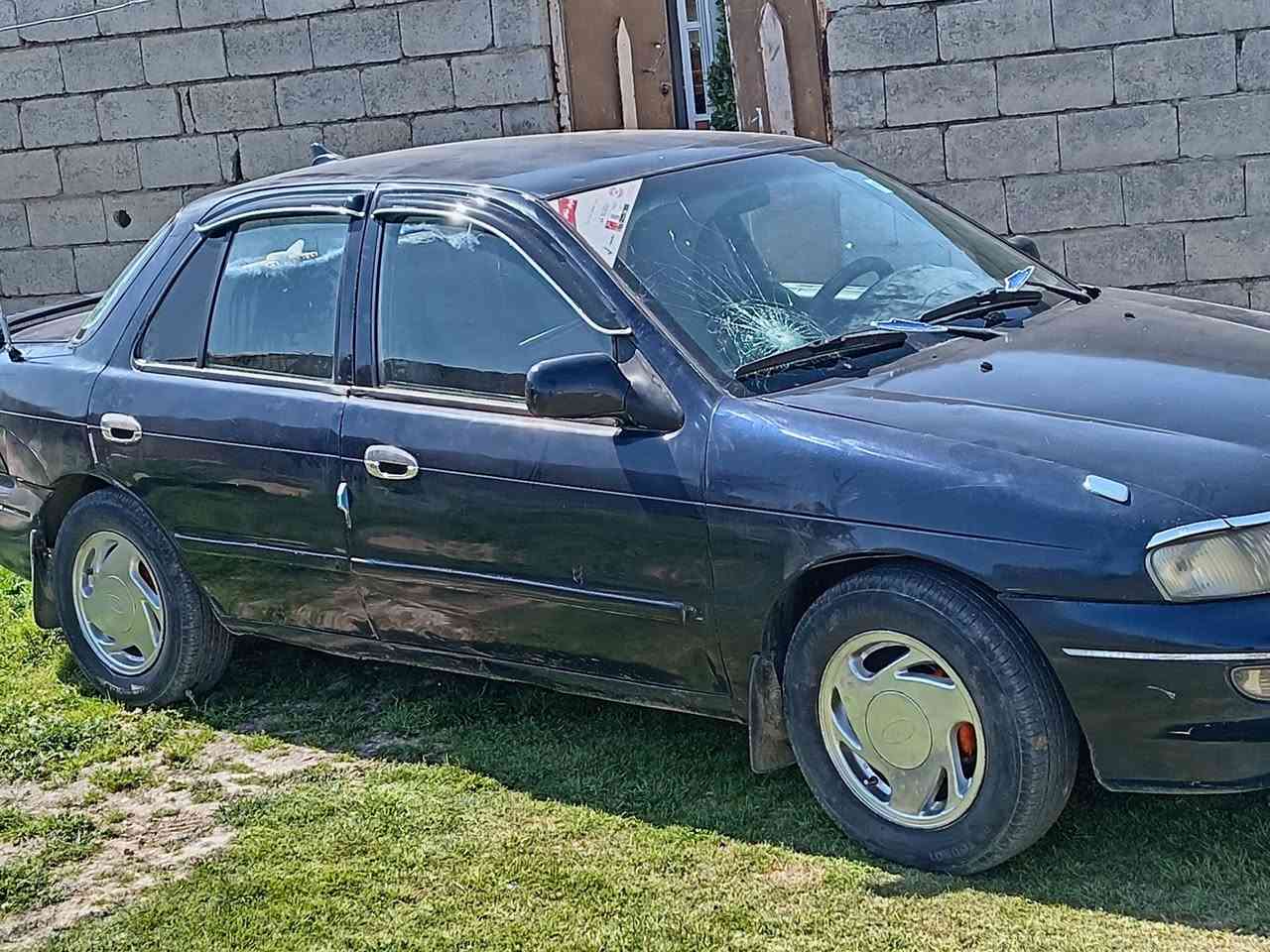 السلام عليكم من رخصة الادمن المحترم للبيع أو مراوس كيا سيفة موديل ٩٥ تبريد تدفئة رقم ديالى مشروع وطني السعر ٣٣ وبيها مجال السيارة صبغ حزام بيه معجون بالجامرلغ الخلفي تخم تاير شرط التحويل كير محرك بشرط اتصل وادلل ***********
