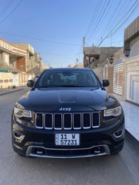 ١٧٨ وبيها مجال بسيط   للبيع جيب كراند شيروكي اوفر لاند  موديل 2016وارد...