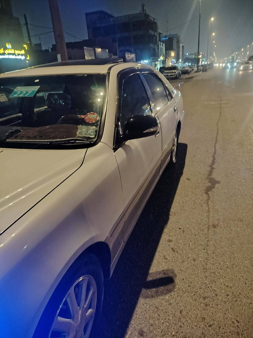 السلام عليكم ملكه فول اعلى فئه رقم انكليزي كركوك سنويه لل 30 مكفوله من الاصوليات والكص ونقل جثه سياره احلى من الصور 
داخل جلد بيجي 
كرستال 
4 دكم 
ثلاجه 
فتحه 
اشاير مري 
محرك D4 3000 
هواي بعد تفاصيل 
السعر 170 وبيها مجال انشاءالله رقمي اتصال او واتساب ***********
