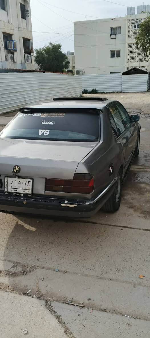 السلام عليكم اعاده النشر بسبب الوعود الكاذبه بيم 735 مديل 93سياره كيرمحرك فورت شرط طياره صدر جيدي كهربايات كلهه شغاله سياره احله من الصور بيع او مراوس الاستفسار ***********
