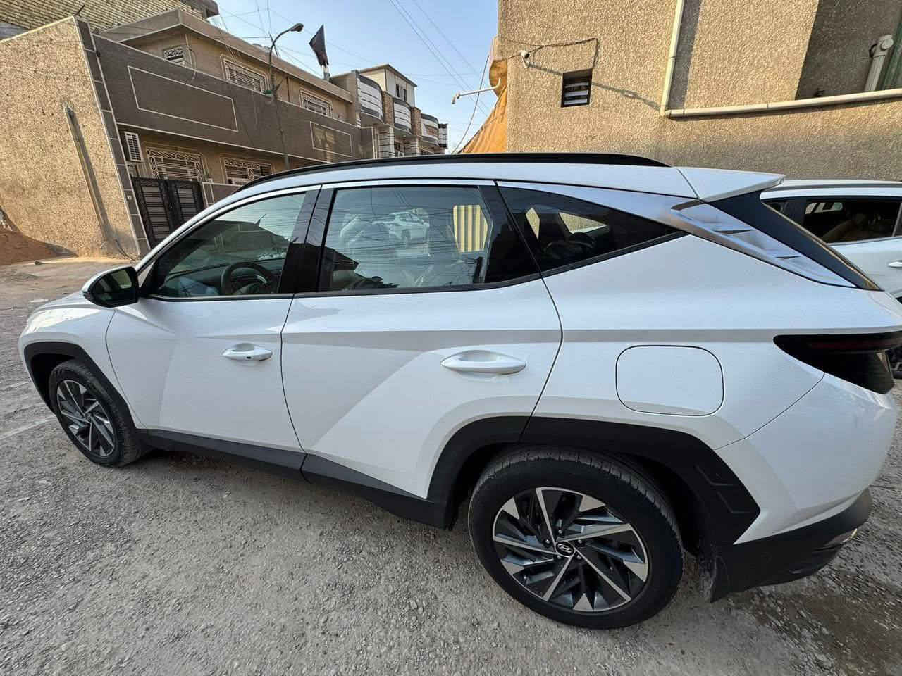 توسان 2024 خليجي للبيع
رقم أربيل شرط التحويل
الموديل: 2024
الممشى: 78,000 كم
اللون: أبيض
مكفولة كفالة عامة
المواصفات:
محرك 2000 سي سي
بصمة تشغيل وتشغيل عن بعد
شاشة أمامية
تحكم مقود
كاميرات
داخل جلد
كراسي كهرباء (2)
سايد بريك بصمة
كراسي تدفئة وتبريد
حساسات أمامية وخلفية
أنظمة قيادة متعددة
قيادة ذاتية
أبل كاربلي
تبريد خلفي
حساسات ضغط الإطارات
شاشة تدعم كاربلي
عداد ديجيتال
شاحن لاسلكي
مرايا شفط
بردات خلفية

رقم صاحب سيارة ***********
