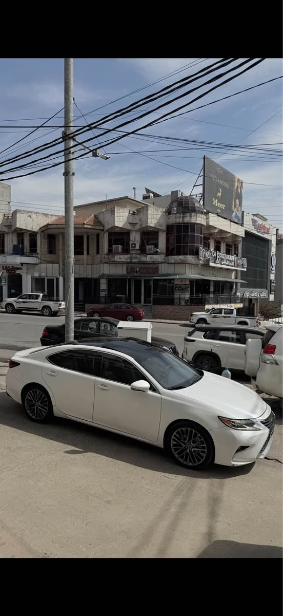 ليگزز 2017 ES 350 صدفي
فول مواصفات امريكي پانوراما
كوشن هيته ر تبريد كوشن خزن ستيرن هيته ر فول 1/1
٢ قتعة سبخن ٥ بخن بي زه ربه به س پيچه ك جاملخي پشتي گرتي سينك و بشت كبس بي داخلي بي ارباك شرط 
گير و محرك شرط ١٤٠ مايلا چوي ويل تايره جديد صفر 
سعر:165$ وه ره قه و مجال
رقم تلفون:***********  عنوان:دهوك دهوك, العراق
