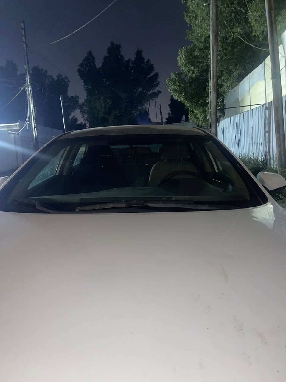 سلام عليكم سوناته 17سياره خير من الله ضربته من امريكه بابين مبدلات بدون صبغ وجاملغ الخلفي مصلح بدون دواخل وسياره محوالبه بس البنيد عنوان بغداد الاستفسار ***********
