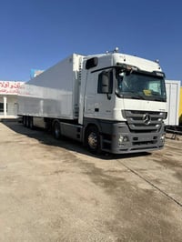 اكتروس ٢٠١١ • تريلا براد ١٨٫٤٤م • شميتز ٢٠١١