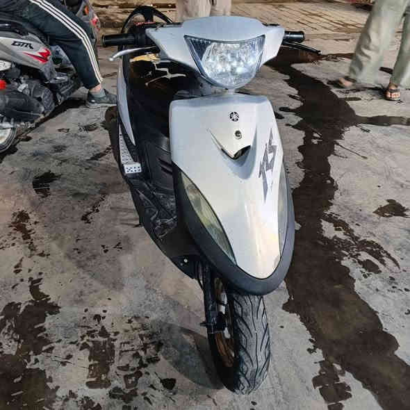 السلام عليكم ماكس عدله نكره سلف بكل وقت ومكينه خير من الله فقط بيها جكجه خفيفه يمكن زنجيل دراجه كلها بلادي وكلها شغاله مابيها نقص قفل ب٥٠٠ قفل او مراوس مكاني حي أور بغداد رقمي ***********
