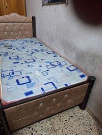 للبيع سرير كامل وجاهز كلش نظيف  بدون اي ضرر  مكاني مدينه الصدر قيم واخ...
