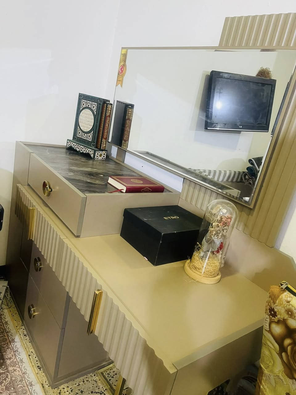 عندي غرفة نوم للبيع وبعد اكو شازلون ومرايه


**إذا كنت صاحب هذا الإعلان وتريد حذفه لأي سبب، رجاءا أرسل رسالة إلى الدعم الفني**