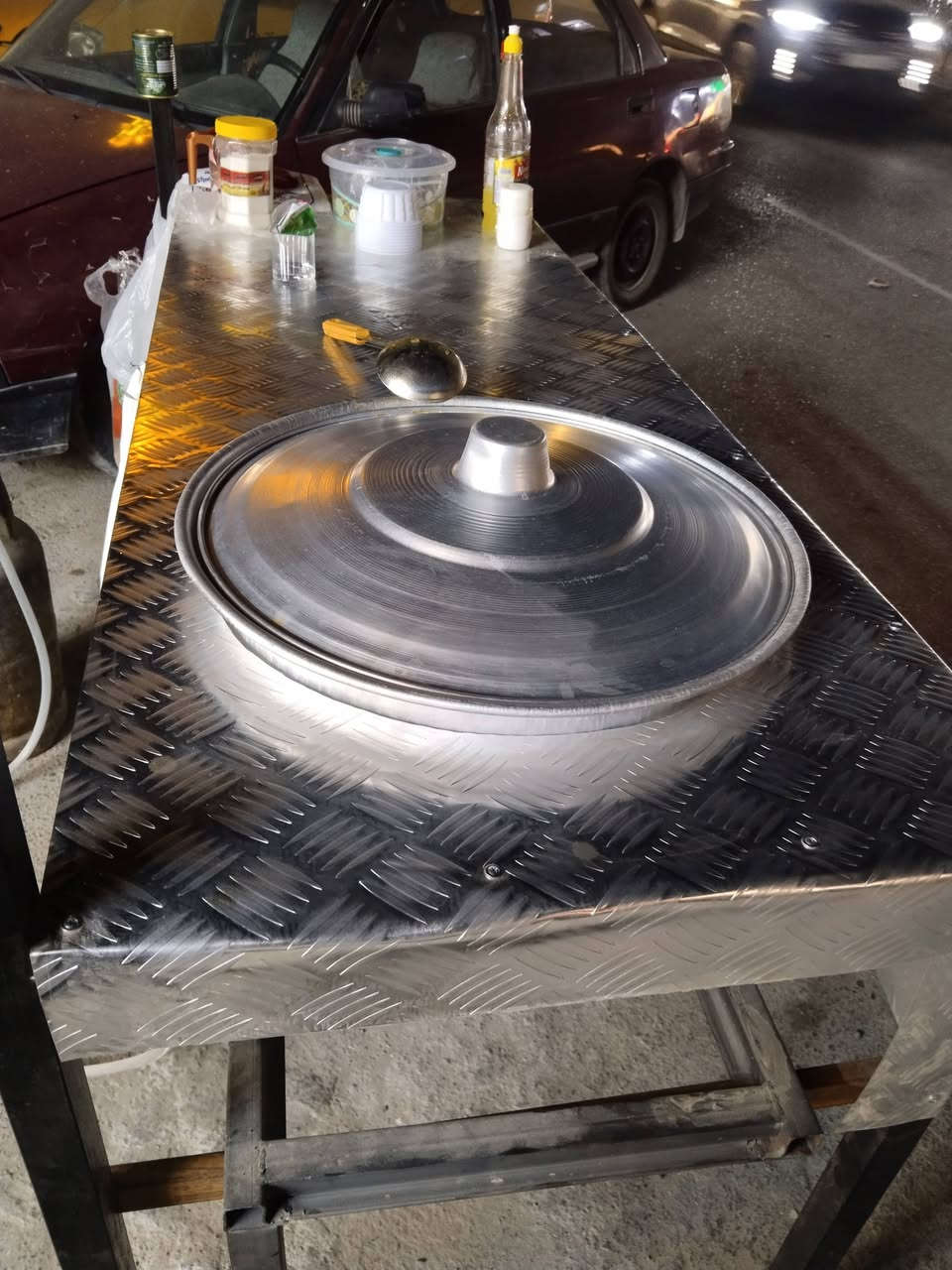 ميز لبلبي للبيع حولتة ميز خظرة السعر تريد ترجعة لبلبي تريد تخليه ميز خظرة السعر 165الف ***********
