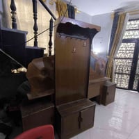 تاج • غرفه نوم • زاوية ملابس