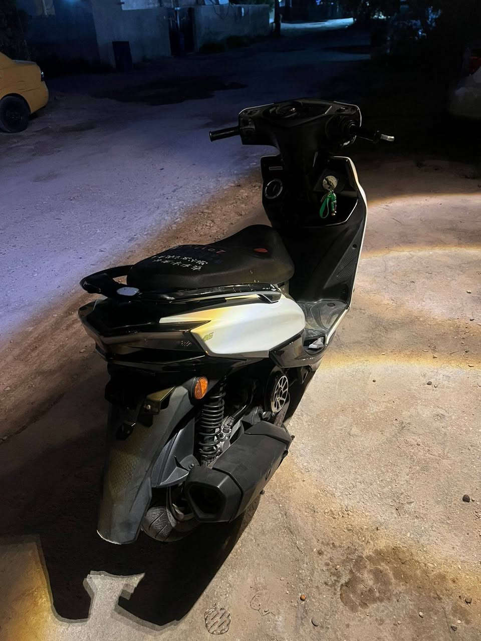 سلام عليكم سكنس شمعه مديل 2019 كوري قبق مسح دراجه برغي ممفتوح بيهه بيهه تخم كلجات رياضي دراجه خير من الله تجي تفحص منا لمن تمل السعر كسررر 1300( مليون وتلثميه) وبيهه مجال قليل شاهد الله تسوه اكثر بس معتاز وجاي ابيع بهيج سعر مكاني بغداد شعب ( الثعالبه) *********** تحياتي للجميع ❤️🔥
