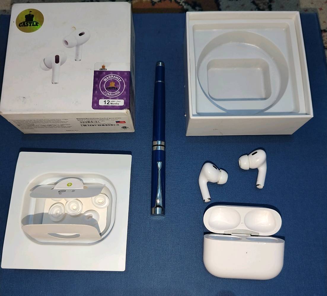سماعات airpod برو 
2nd generation
سماعات ايربود كوبي جيدة باب اول . استخدام نظيف 6 اشهر نظيفه. صوتها كلش حلو. مع قلم جديد. مكاني القبله. 
موجود خدمة توصيل داخل البصره.