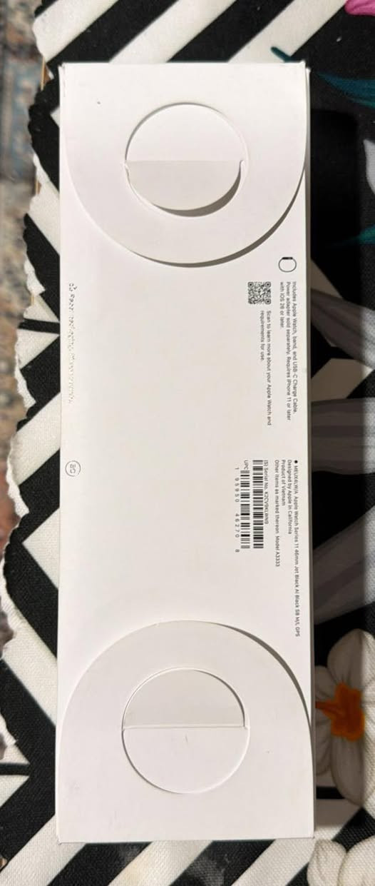 ابل واتش سيريس11 جديدة نضافة ١٠٠ بالمية بعدها بالضمان سعرها ٤٥٠ وبيها مجال مكاني بغداد ***********
