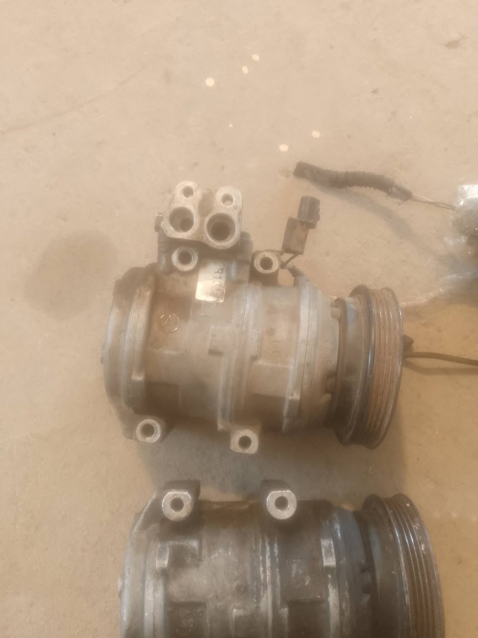 كمبريسر حجم 17 فول حاويه  ***********
