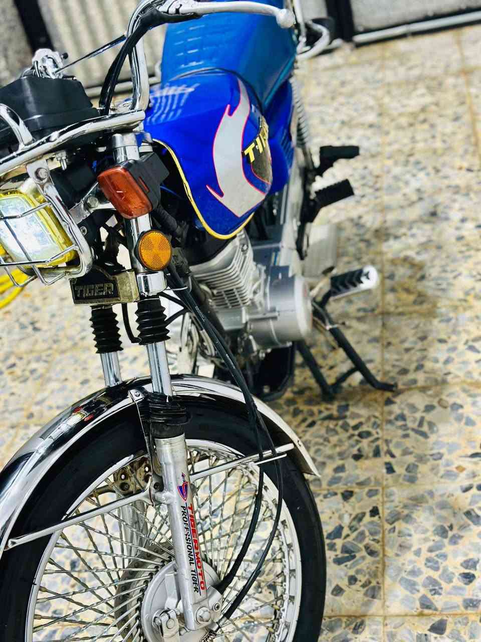 سلام عليكم ماطور تايكر منفيس دبل اسويج موديل2020باب اول كلا بلادي مكينه ما مفتوحه تحريكه معدل ماشاءالله نار نضافه كدام عينك وانضف من الصوره السعر650وبي مجال قليل الموشراي لا يكسر بي الرقم***********
