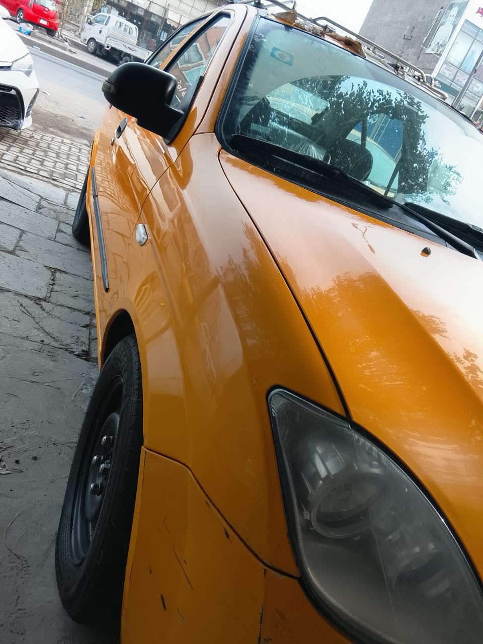 السلام وعليكم طيبة موديل ١٨ مكفولةكفالة عدا هاي الطخة موضحة كدامكم كير مكينة تبريد تدفئة صدر كلج جديد مدوشمة تخم تاير جديد حماوة انسة منضومة بانزين كلهة جديدة راديتر جديد غاز تبريد جديد جاهزة شغل واطلع ترايك وين متريد ب اسمي تحويل ثاني يوم مكاني بغداد البياع سعر ٥٨ وبيهة مجال ***********
