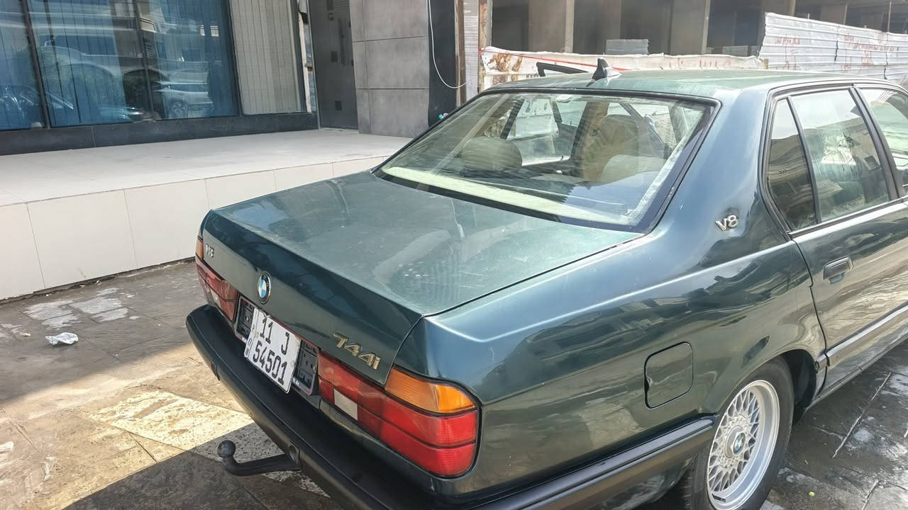 سلام عليكم شباب حجم 744 موديل 93 اصل للبيع او مراوس نواقص غرفه موزينه سعره 65 وبيه مجال ***********
