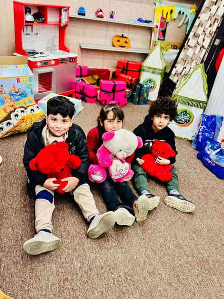 � روضة الخطوة الأولى 🌟
حيث نصنع البداية المشرقة لأطفالكم ✨

📚 تعليم – رعاية – متعة – إبداع
نوفّر بيئة تربوية آمنة، ومعلمات بخبرة عالية لتنمية مهارات الطفل في مختلف الجوانب:

✨ تنمية مهارات اللغة والتواصل
✨ برامج تعزيز السلوك الإيجابي
✨ أنشطة فنية وإبداعية
✨ برامج ترفيهية وحركية
✨ جلسات تعلم ممتعة مع خبراء الطفولة المبكرة

🧒👧 نستقبل الأطفال من عمر (شهر لحد عمر 7سنوات …)
⏰ دوام من 6ونص صباحآ لغايه 2 ظهر يوجد لدينه نظام اوفر تايم لغايه ساعة

� عروض شهر ديسمبر في روضة الخطوة الأولى! 🎉
لا تفوّتوا فرصة تسجيل أطفالكم مع خصم خاص على رسوم شهر 12 ✨

🌟 بيئة تعليمية آمنة ومحفّزة
🌟 معلمات بخبرة في الطفولة المبكرة
🌟 برامج تعليمية وترفيهية متكاملة
🌟 تنمية مهارات الطفل لغويًا واجتماعيًا وحركيًا

🔔 الخصم لفترة محدودة
🔹 سارعوا بالتسجيل قبل نفاد المقاعد

�

📍 موقعنا: …العامرية شارع المنظمة قرب جامع الفردوس 
📞 للتواصل والاستفسار.....***********
📲 يسعدنا استقبالكم وزيارتكم للتعرف على الروضة عن قرب

—
🌼 روضة الخطوة الأولى… البداية التي تستحقها طفلتك/طفلك 🌼
