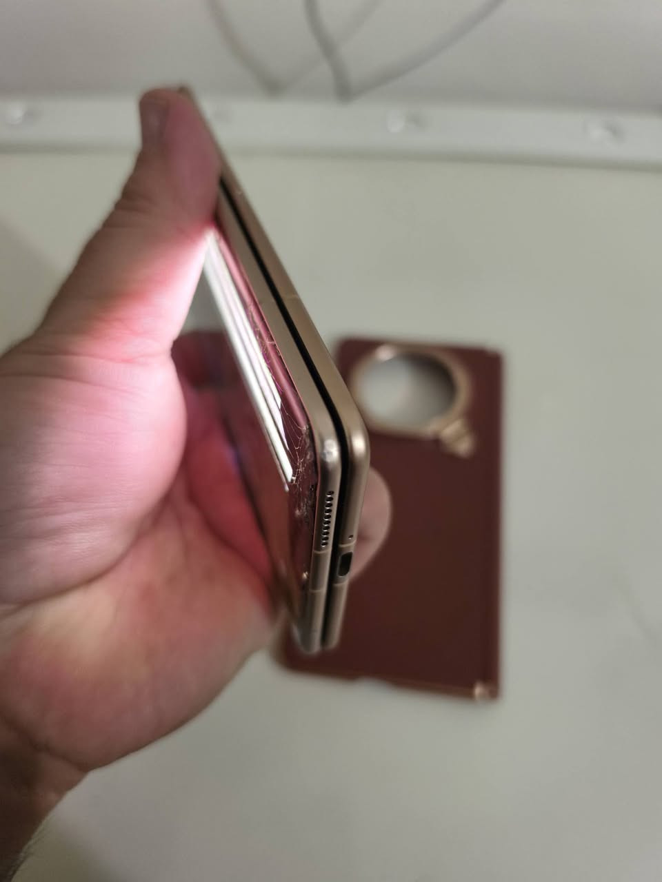 Honor 
V3
512 /12
كلشي واضح بلصور
نسخه عالمي 
دبل خط
  عربي بل كامل 
كل شغال شرط الفحص وضمان
كامرات اتصال واي فاي شحن 
بدون ملحقات فقط تلفون 
بسعر x9d
450 الف قفل 🔐 🔐 🔐 
يوجد توصيل
***********
