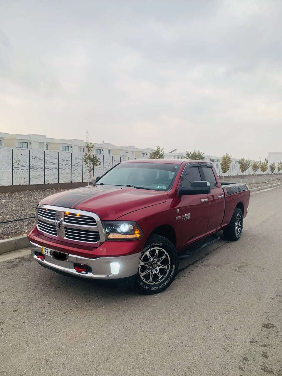 سلام عليكم
مراوس فقط شعندك سيارة حديثة نزل ع تعليق 
دوج رام 2015 
وارد امريكي حادثه جاملغ امامي 
بدون ارباك 
بيه 3 قطع صبغ 
بيه سونار 
باب قصير 
فورويل سيارة 
محرك 5700 يعني 8 سلندر 
بيه منضومة غاز 
محرك كير اكسل حدادة صدر تبريد كله مكفول رقم اربيل 
جديد الاتصال هذه رقمي واتساب 
***********
