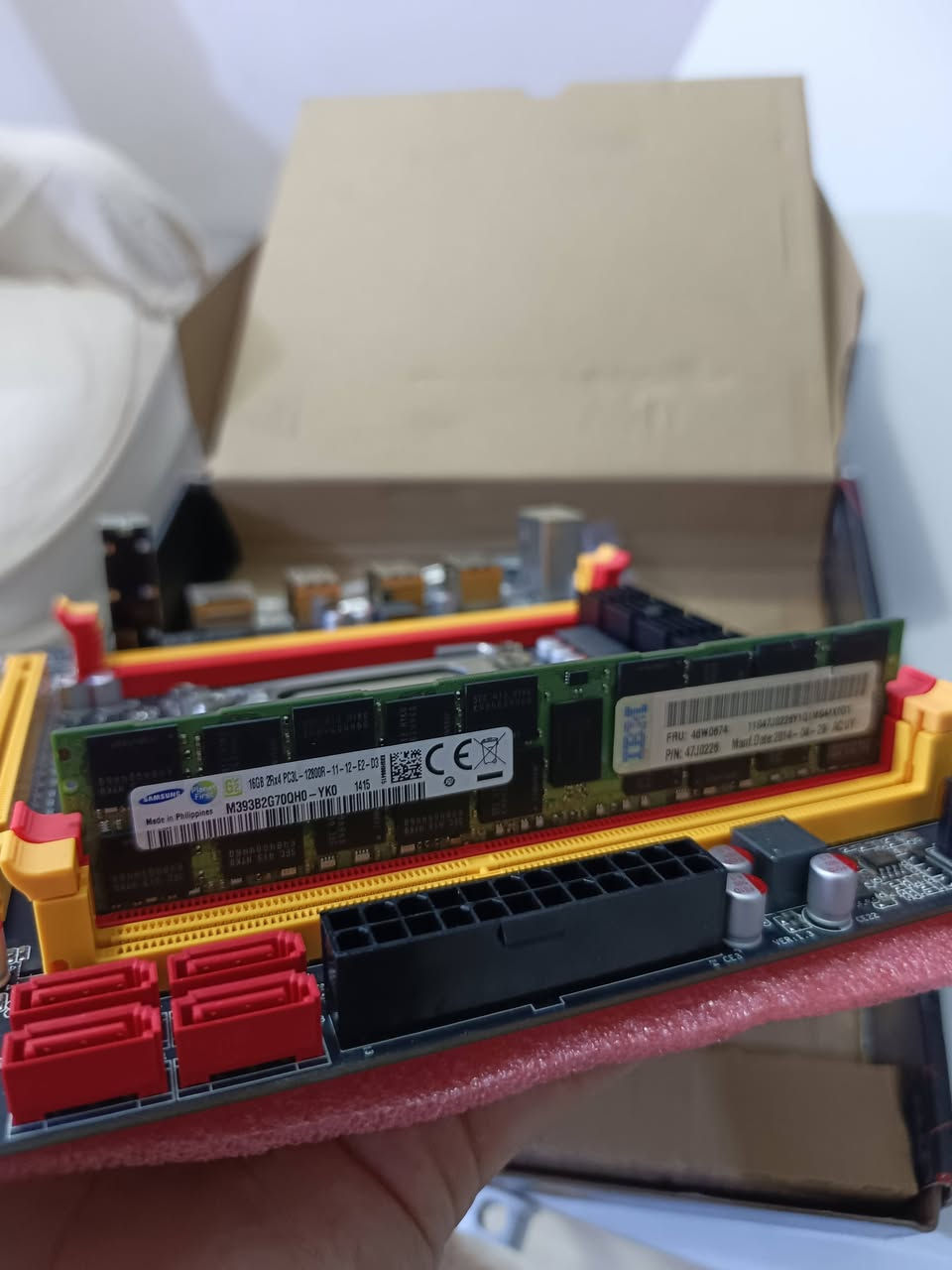 كومبو بورد ومعالج ورام ... 

Bord zaus ddr3
Xeon E5_2650
ram ddr3 16g

سعر الكومبو 45 فقط ...


**إذا كنت صاحب هذا الإعلان وتريد حذفه لأي سبب، رجاءا أرسل رسالة إلى الدعم الفني**