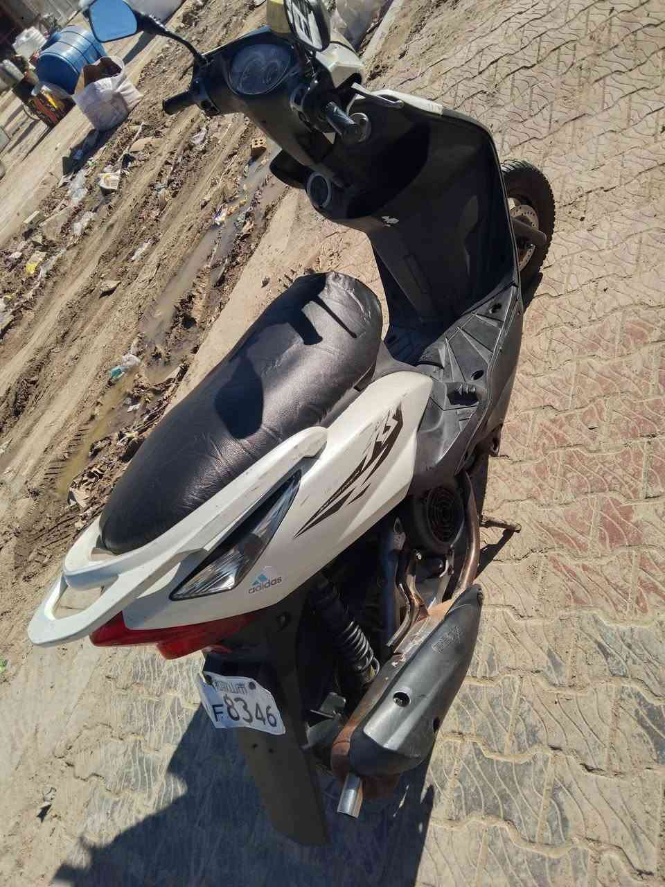 سلام عليكم دراجه ماكس ثعلب سرعه 140دراجه خيرمن الله اي نقص مابيه كهربائيات كله شغاله قفل ستيرن مكينه ناعمه لاتنقيص ولاتبخير للبيع السعر 450للاستفسار *********** مكاني بغداد ابو غريب***********
