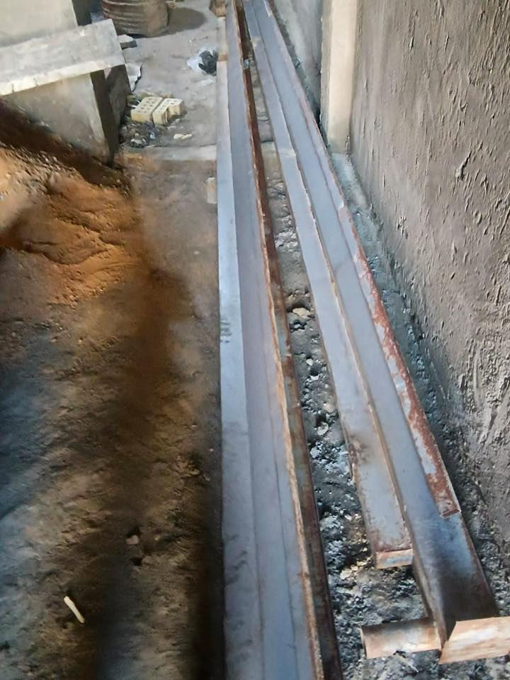 ‭
الطول 6 متر ونص والعرض 5 مترالمكان كوفة براكية  قرب باب الخروج مال المطار

‭٠٧٨١ ٠٨٨ ٢٩٧٩‬
