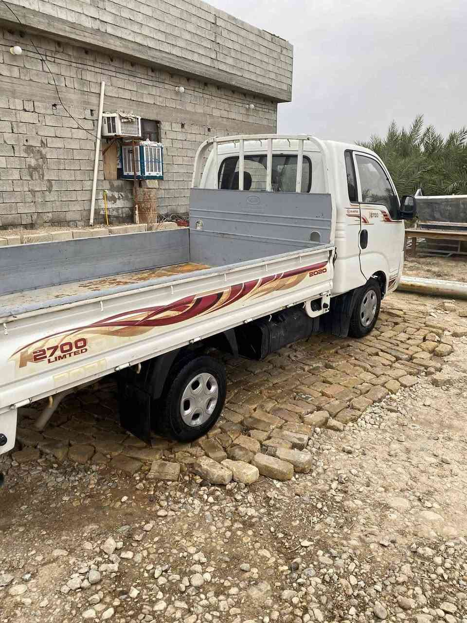 السلام عليكم للبيع كيا بنكو موديل 16 رقم ديالى السياره خير من الله مكينة وكير  وشاصي واكسل مكفول تخم تاير جديد صدر امامي جديد مكاني ديالى للااستفسار 
***********
