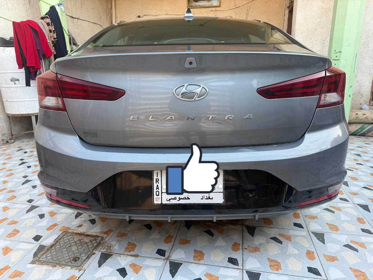 السلام عليكم 
النترا موديل ٢٠١٩ وارد امريكي رقم بغداد ماشة ٦١ الف حادثها باب السايق والجاملغ الامامي مبدلات بدون دواخل ولا شاصي ولا لغود مكان السيارة بغداد النهروان 

السعر ١٣٥ ورقة بيهة مجال 
السيارة نضيفة الكشنات والارضية مدوشمة يعني الدواخل على وضع الشركة ***********
