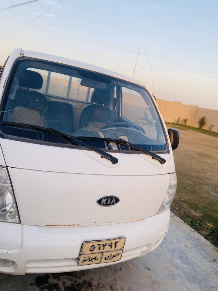 كيا حمل رقم سليمانيه موديل 2011 سنويتهه صاقطه وعدنه وكاله بأسمنه مكفوله عدا الدوسات سياره نظيفه كلش ب70 وبيهه مجال ‭0772 447 2382‬
