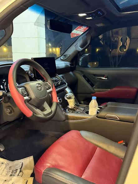 السلام عليكم 
للبيع لاندكروز 2024 VXR  ساز ام الضمان   
تون تيربو داخل احمر ثلاثه شاشات 
داتا شو كبير 
ابواب شفط 4 ابواب 
فول مواصفات واحد علئ واحد
السياره مكفوله كفاله عامه  
السياره بحاله الوكاله 
مغلفه ppf
رقم أربيل
سعرها 900$
رقم صاحب السياره ***********
