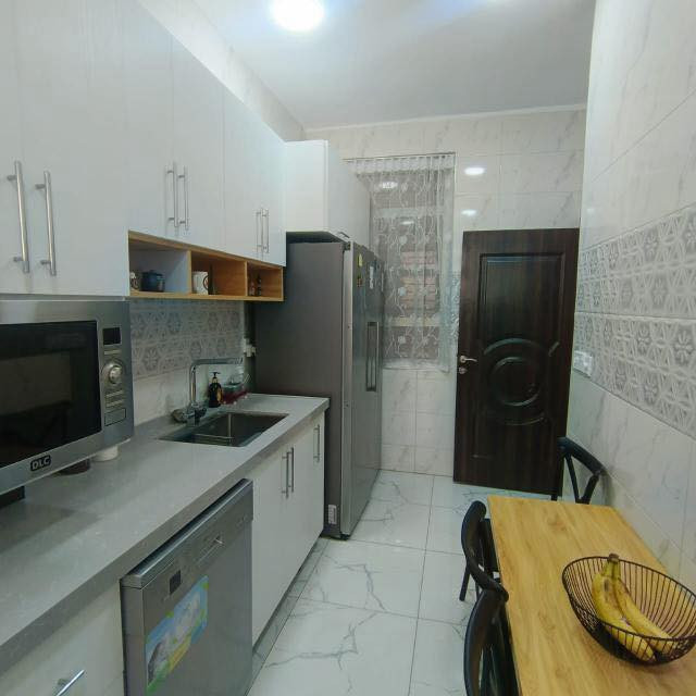 السلام عليكم بيت للبيع في حي الجامعة مجمع الرواد السكني مساحة 120غرفتين نوم و3مجاميع صحية مطلوب مبادرة موقع مميز بداية المجمع للاستفسار الاتصال على الرقم ***********
